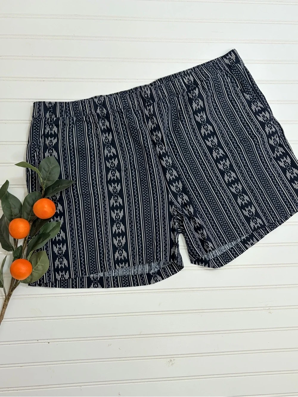 Weatherproof Vintage Geometric Linen Shorts